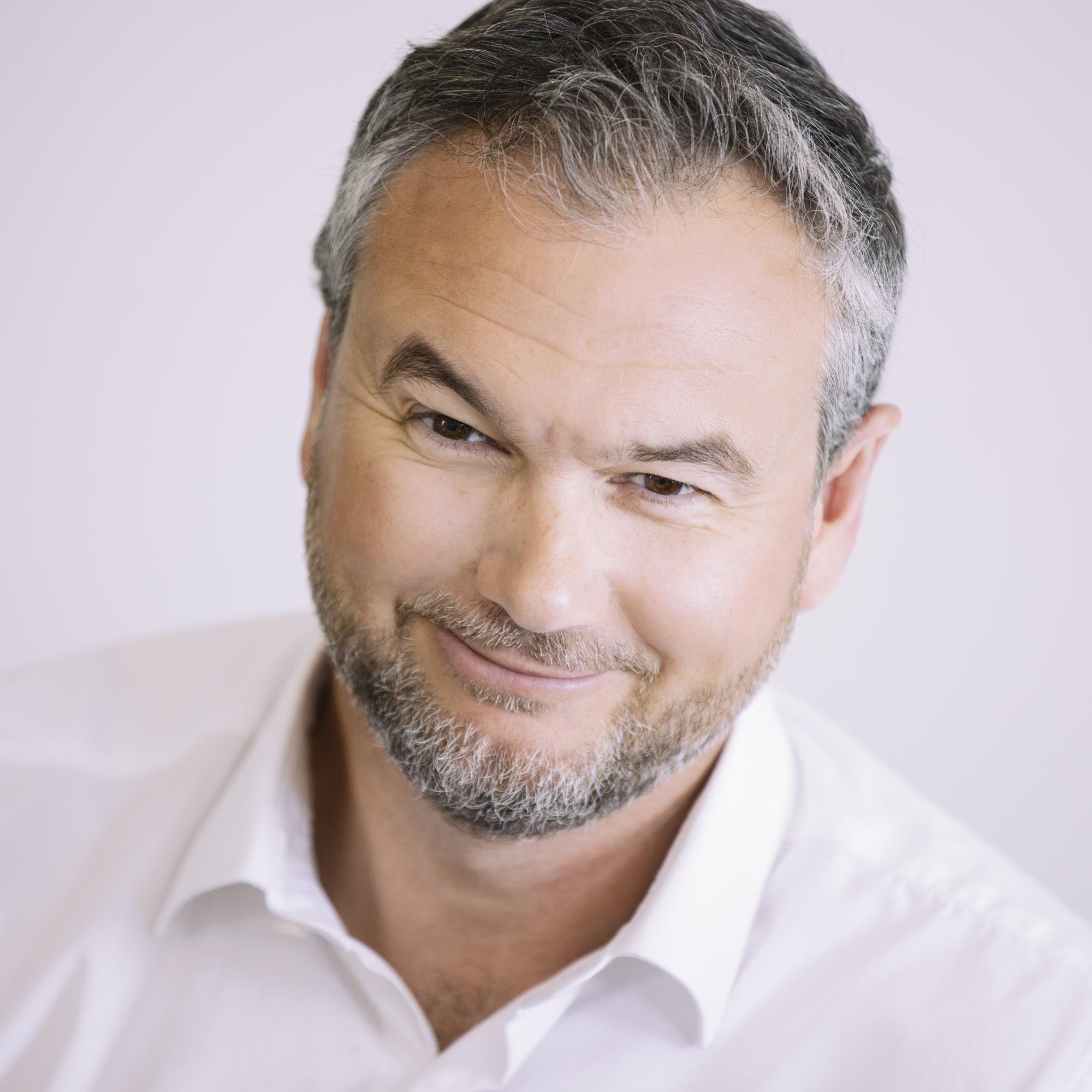 Gr&eacute;gory Piette, Directeur associ&eacute; du cabinet Transversal, expert en transmission d'entreprises &agrave; Toulon